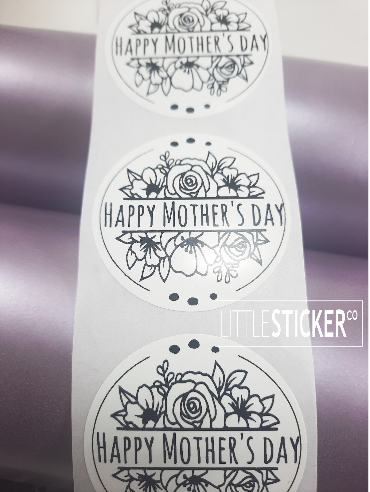 Happy Mother's Day stickers. 50mm round white gloss stickers with floral design