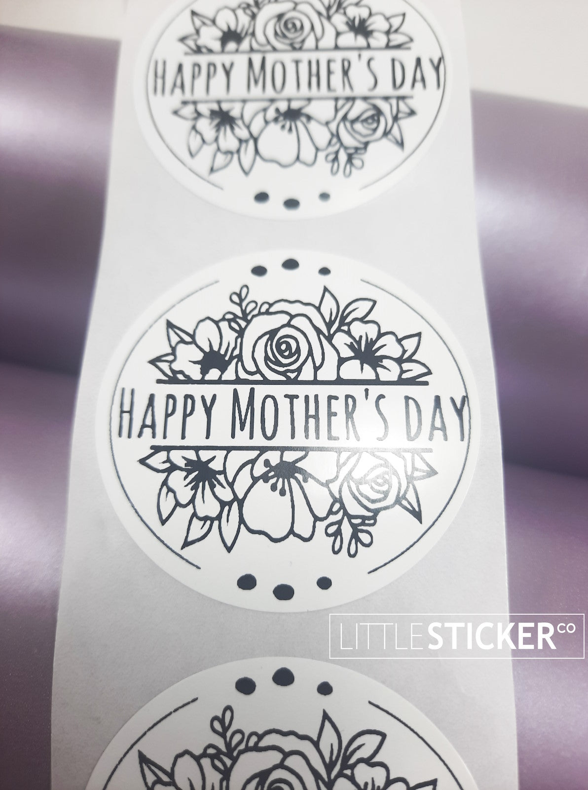 Happy Mother's Day stickers. 50mm round white gloss stickers with floral design