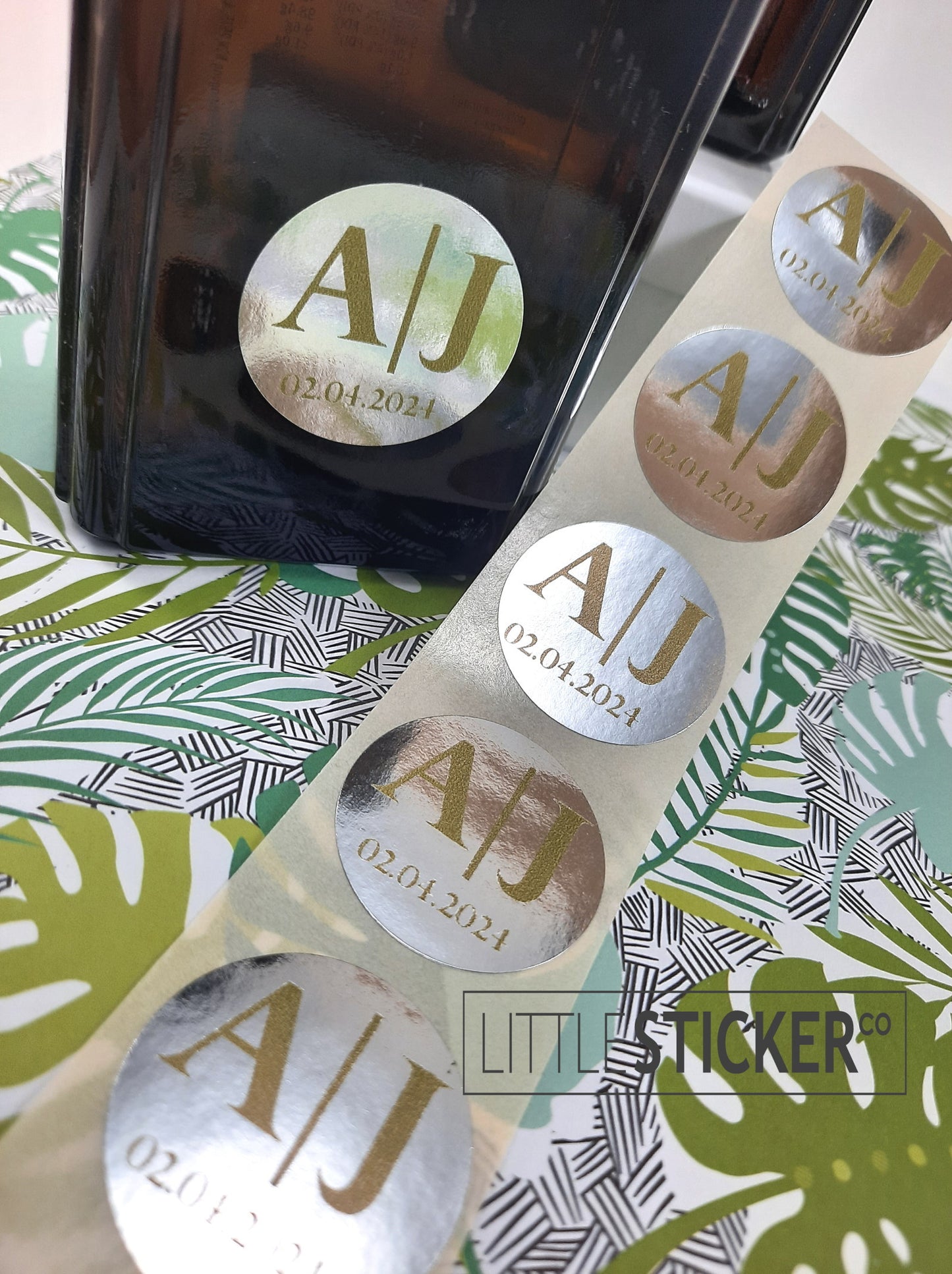 Wedding stickers - simple yet formal design. Personalise with your initials & date.  Choose your sticker shape and colour!